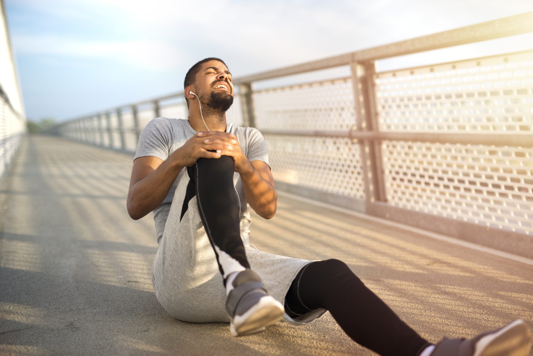 Runner having knee injury when running