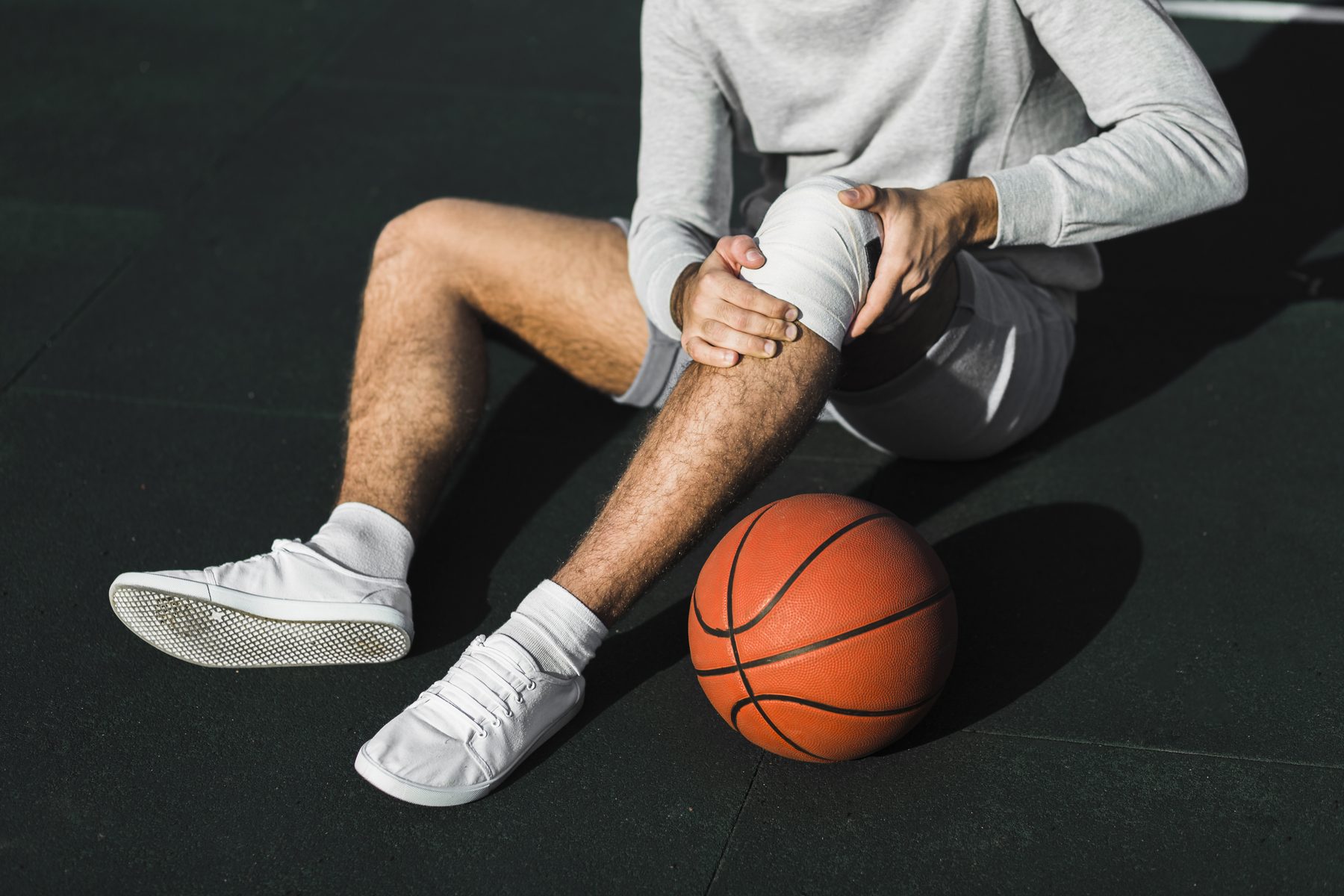 Athlete preventing sports injuries